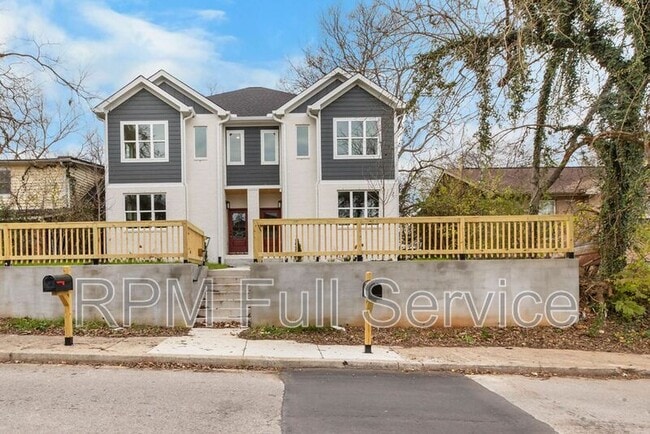 Building Photo - 2109 14th Ave N