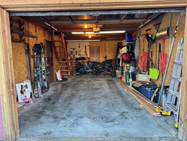 Garage - 92 E Rosebud Ave