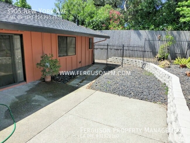 Building Photo - Fair Oaks Duplex in a Secluded Neighborhood