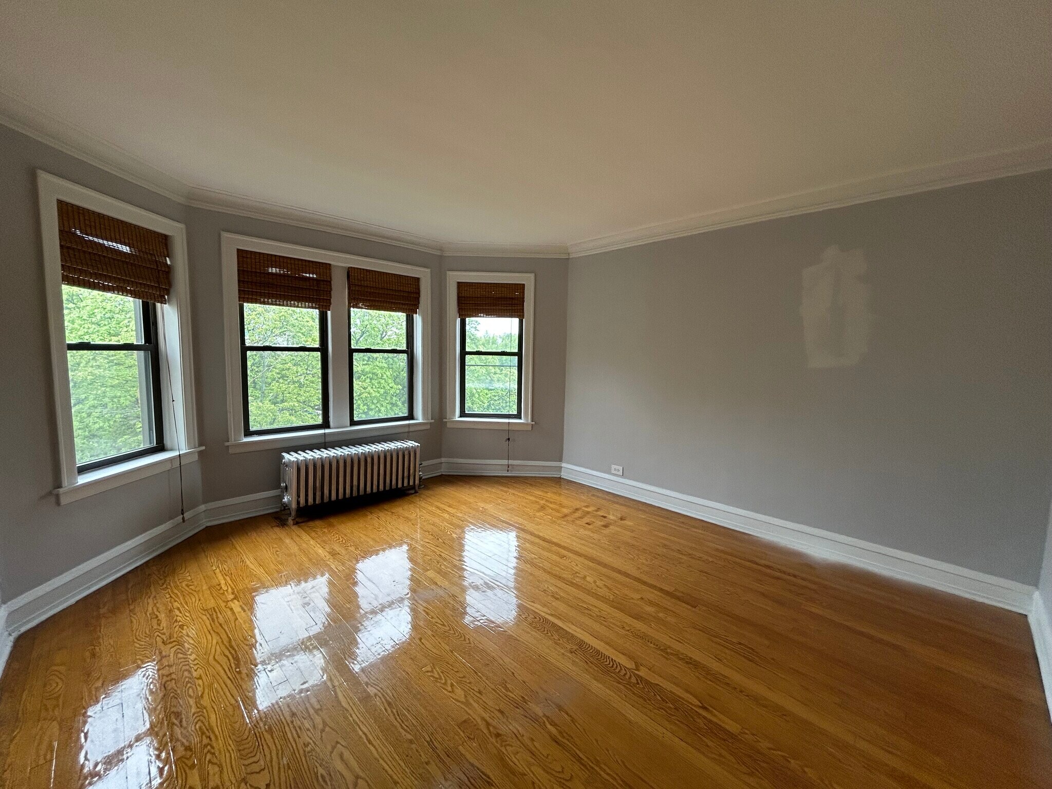 Building Photo - 4630 N Wolcott Ave