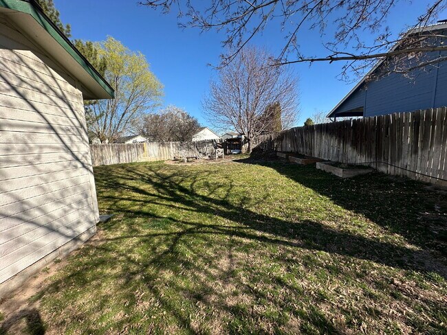 Building Photo - 1328 Goldenrod Pl