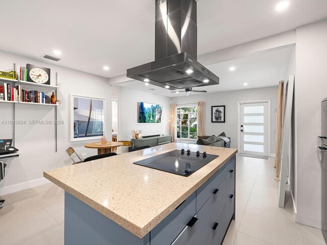 Building Photo - 1009 NW 11th Ct