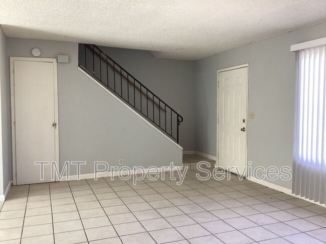 Building Photo - 8611 Acapulco Way