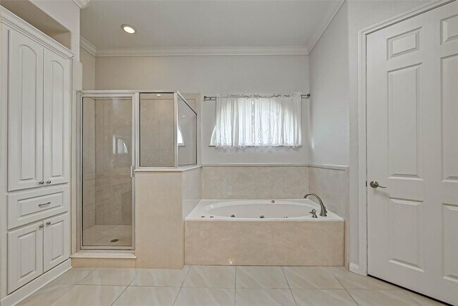 Building Photo - 11434 Elizabeth Brook Dr