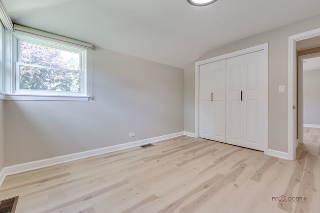 Building Photo - 4021 W Estes Ave