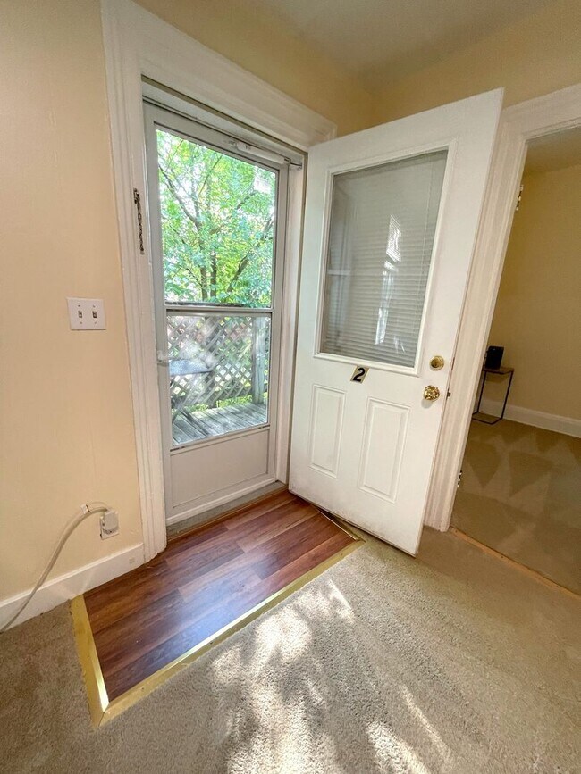 Building Photo - 413 W Liberty St