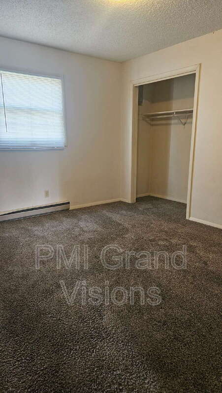 Building Photo - 1305 18th St