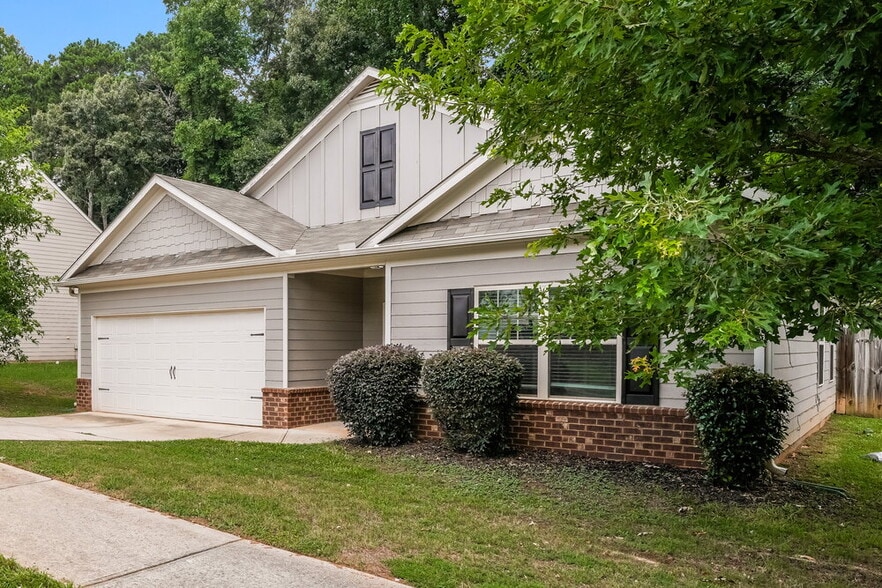Building Photo - 3517 Mica Cir SE