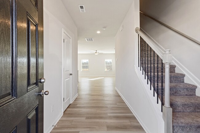 Building Photo - 5142 Tommy Ln