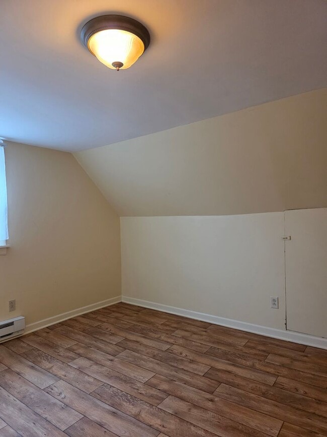 Building Photo - Large yard and quiet location in Findlay