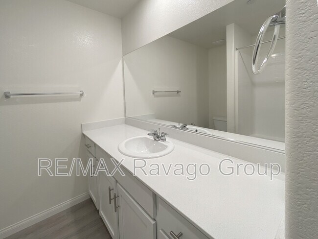 Building Photo - 9920 S Ullom Dr