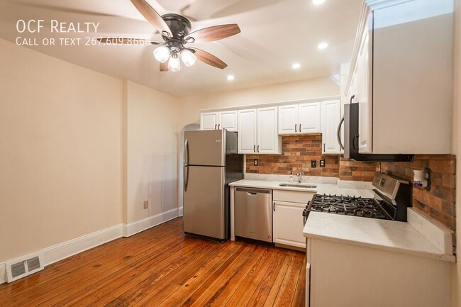 Building Photo - 4562 Silverwood St