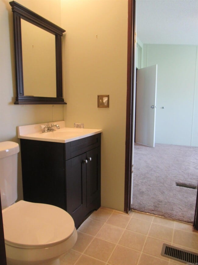 Building Photo - 7614 AR-38
