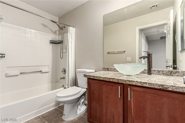 Building Photo - 9207 Onesto Ave