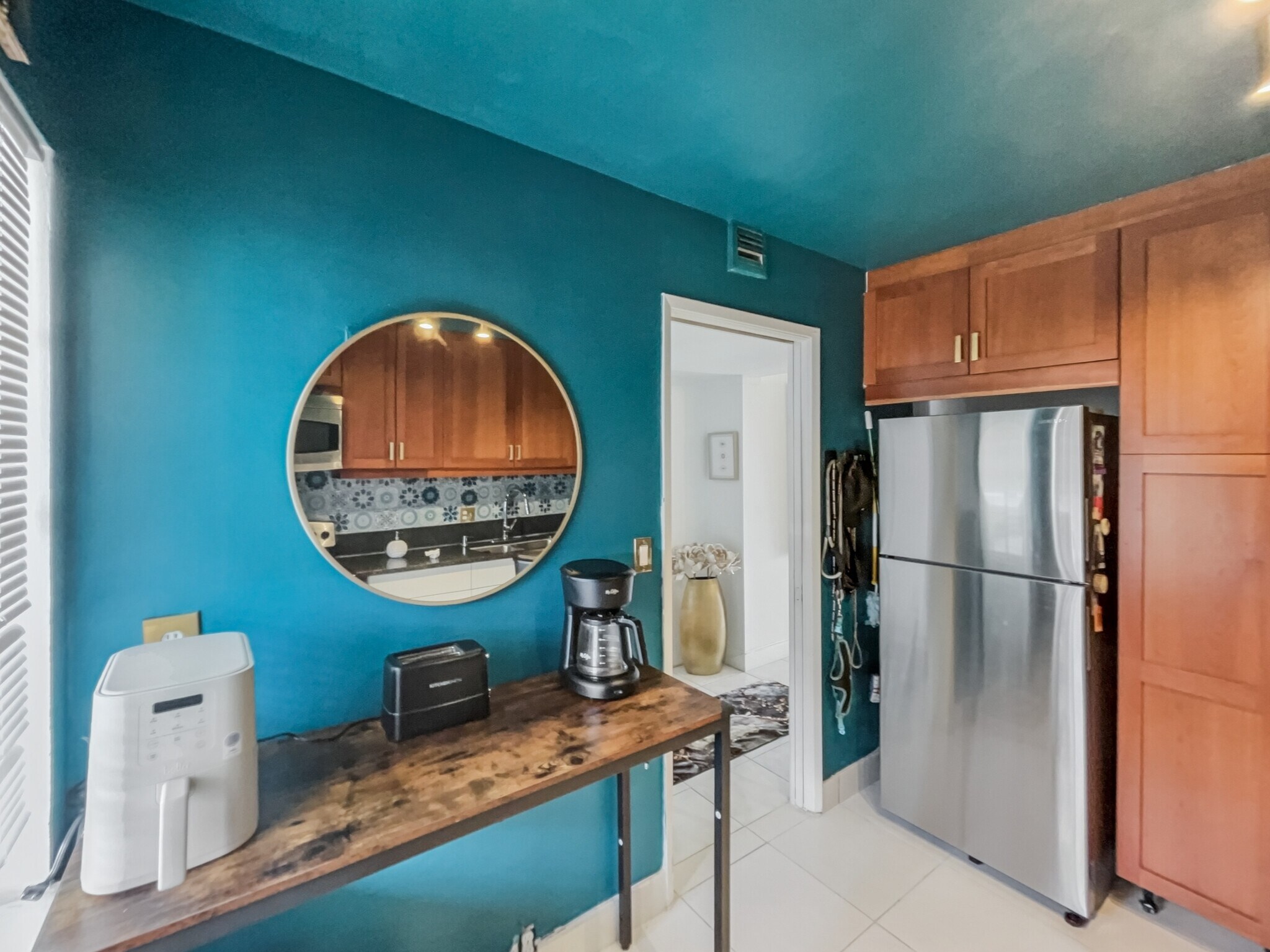 Kitchen can be painted white. Tenant's choice - 2661 S Course Dr