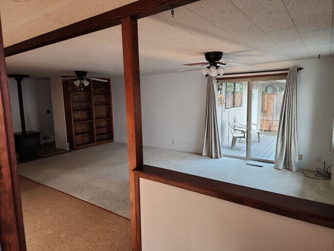 Building Photo - Clinton Dr