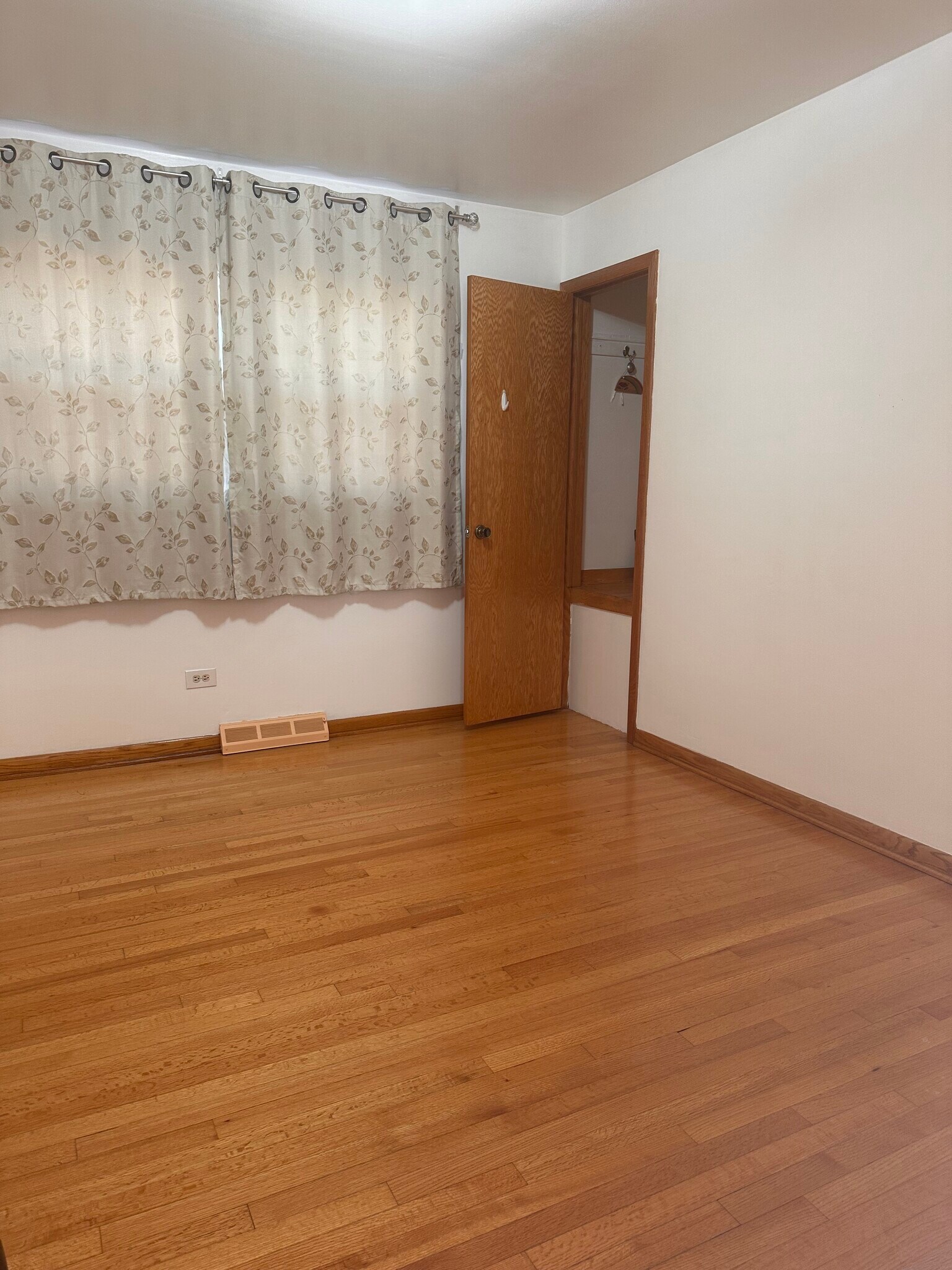 Main Floor - Bedroom 2 - 3935 N Odell Ave