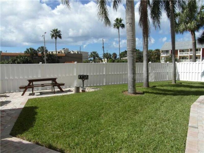 Building Photo - 255 Dolphin Point