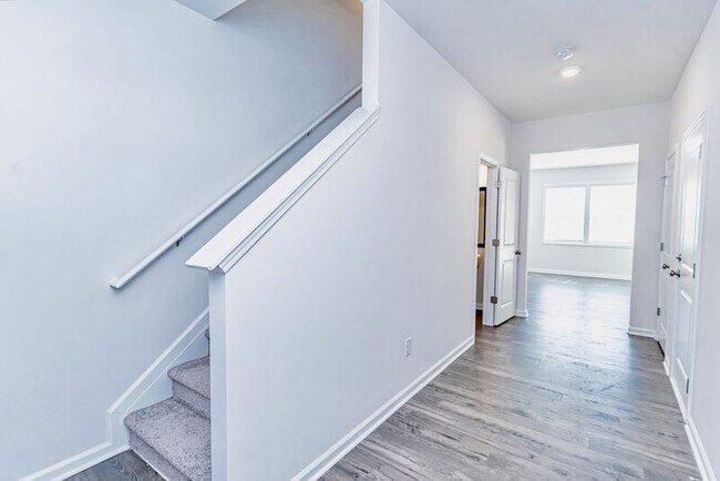 Building Photo - 227 Stone Fruit Ct