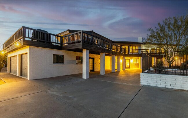 Building Photo - 6831 E Stagecoach Pass