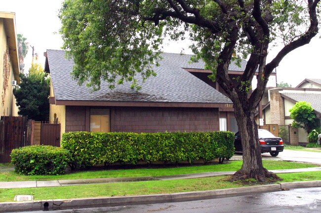 Building Photo - 4786 E Malta Street