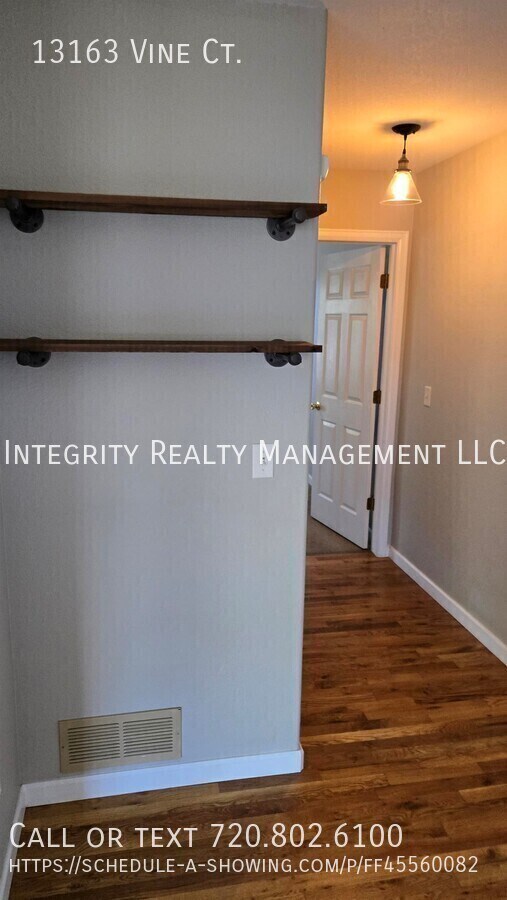 Building Photo - 13163 Vine Ct