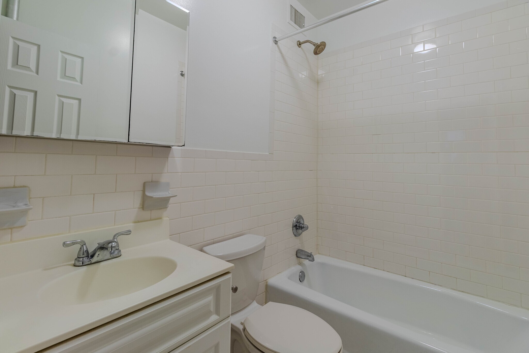 Building Photo - 321 E 51st St