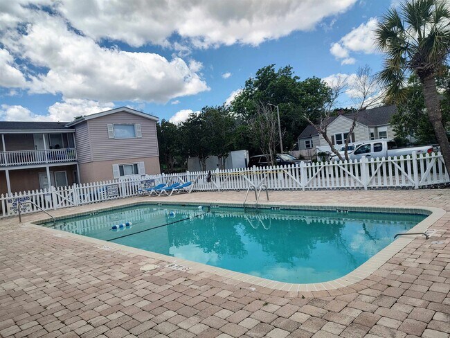 Building Photo - 307 Flagg St