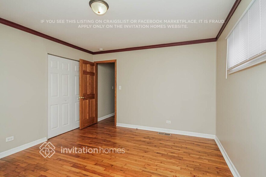 Building Photo - 235 Batavia Ln