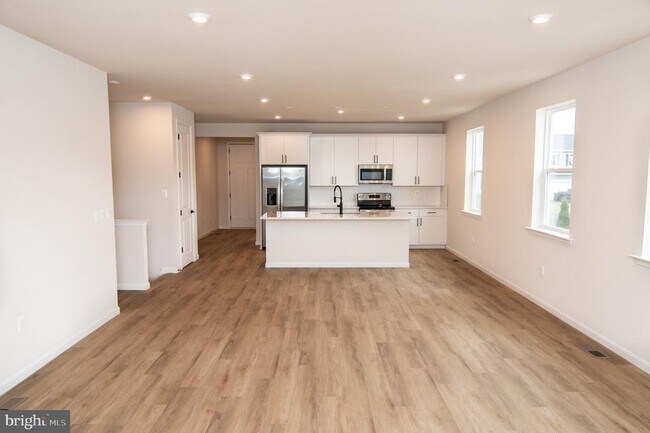 Building Photo - 35535 Aspen Wy