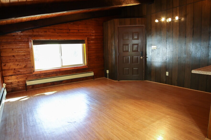 Building Photo - 3185 Daphne Ln