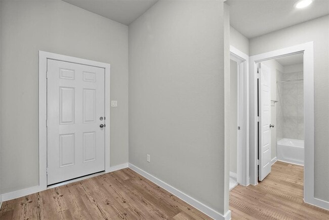 Building Photo - 4703 Preservation Oaks Ln