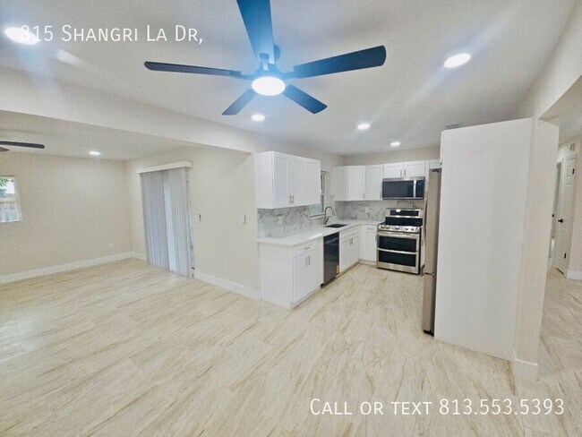 Building Photo - 815 Shangri La Dr