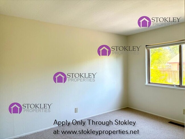 Building Photo - 622 Sutton Ct