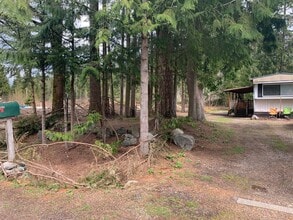 Building Photo - Charming 2 Bedroom in the Mountains!