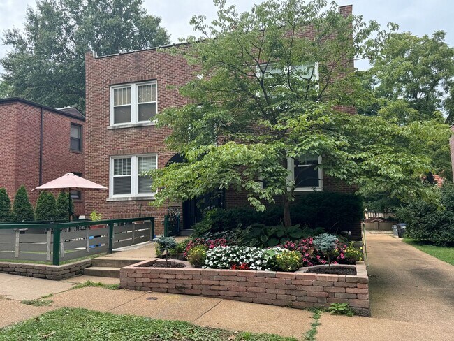 Building Photo - 905 Concordia Ln