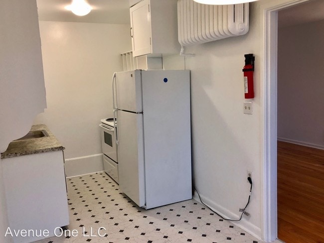 Building Photo - 4225 Brooklyn Ave NE