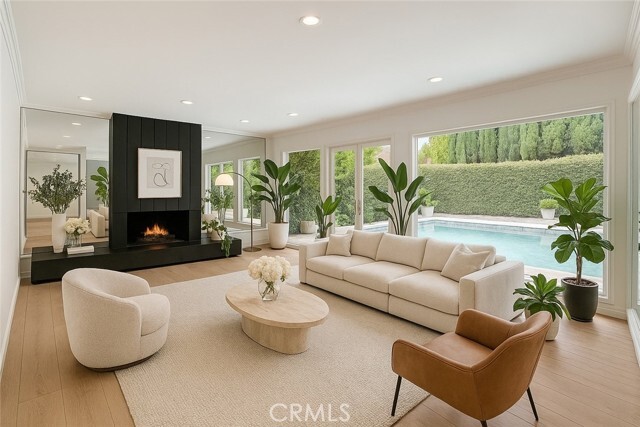 Building Photo - 4575 De Celis Pl