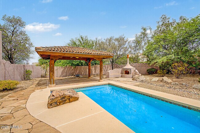 Building Photo - 9202 E Rimrock Dr