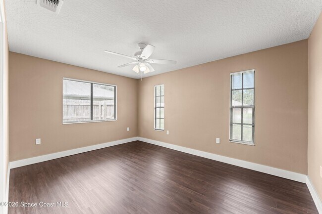 Building Photo - 6424 Dane Ave