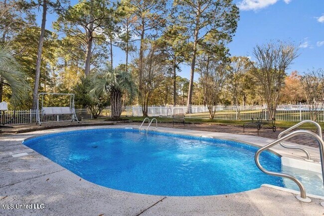 Building Photo - 219 Tantallon Dr