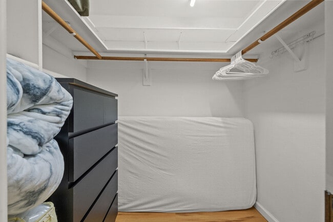 Building Photo - 7021 Sonata Dr