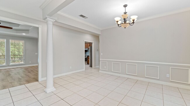 Building Photo - 4 Bedroom, 3 bathroom home in Pleasant Gro...