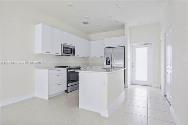Building Photo - 8001 NW 41st St