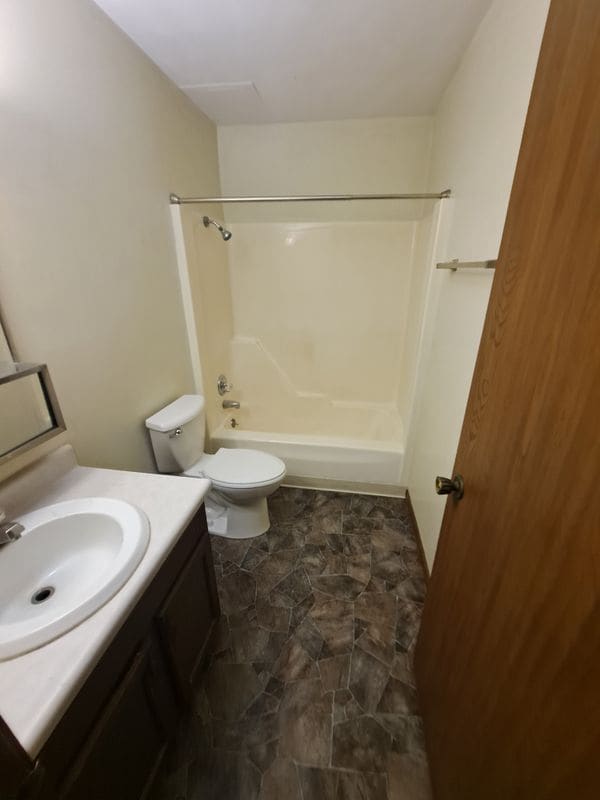 Building Photo - 1444 W 16th St