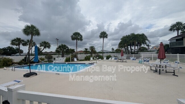 Building Photo - 1028 Apollo Beach Blvd