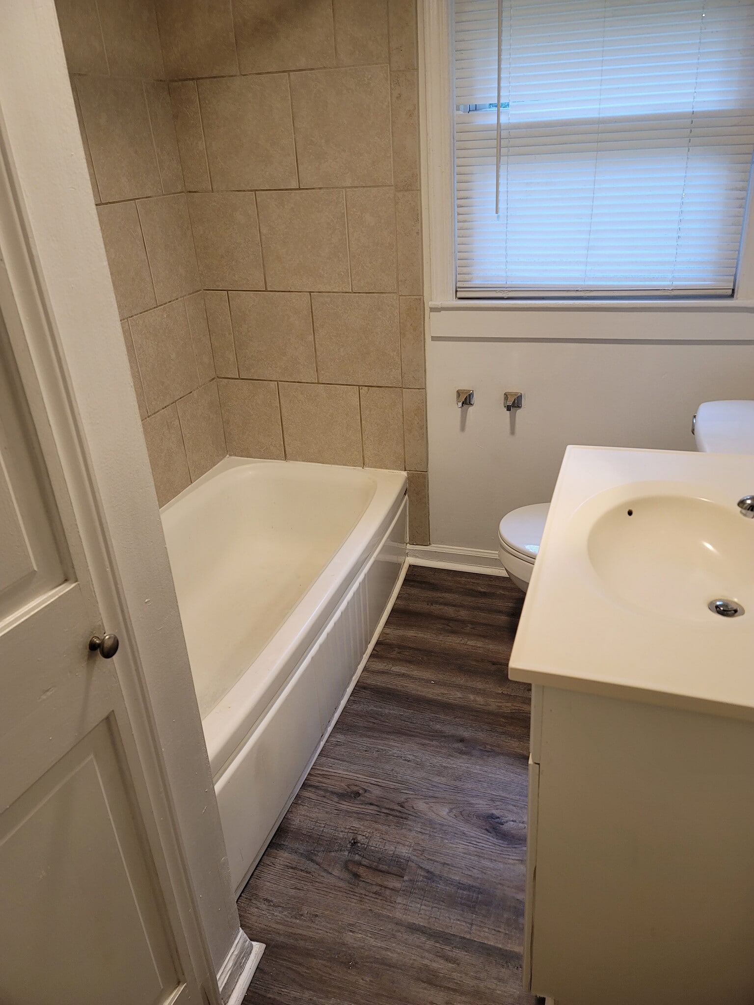 Building Photo - 312 Creps St