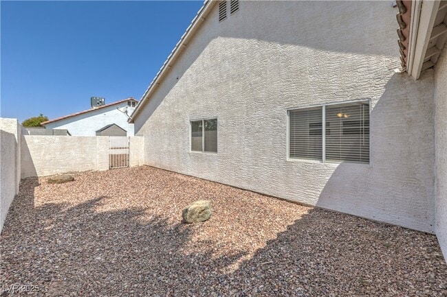 Building Photo - 4765 Calavo St