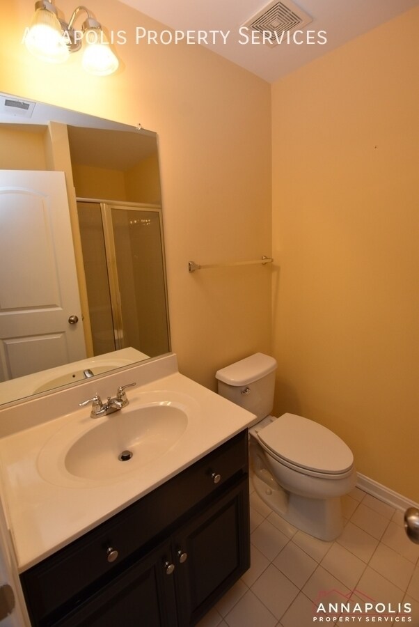 Building Photo - 806 Nancy Lynn Ln