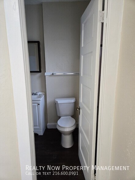 Building Photo - 2086 W 81st St